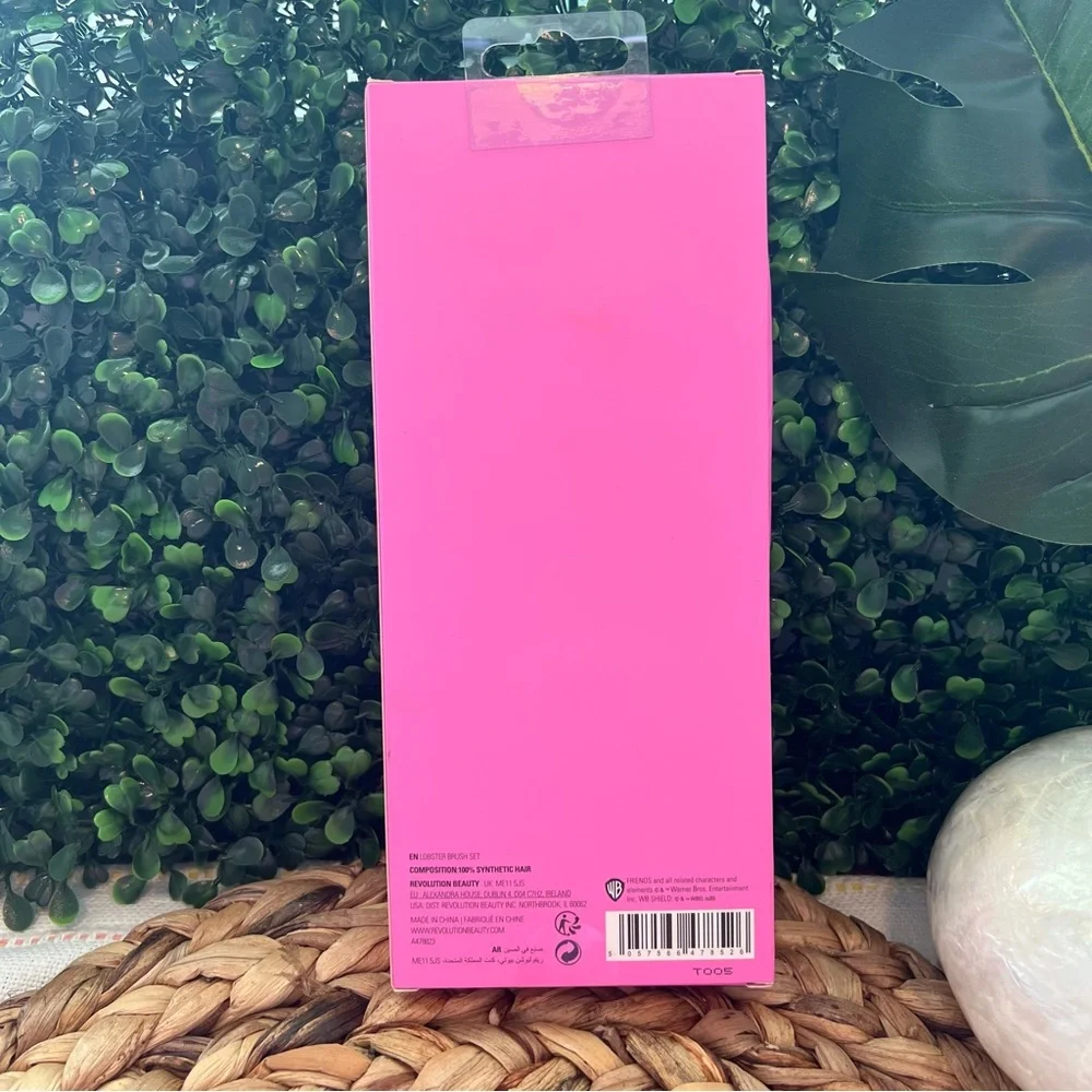 New Friends x Revolution Eyeshadow Brush Set and Carrying Case | Factory Sealed